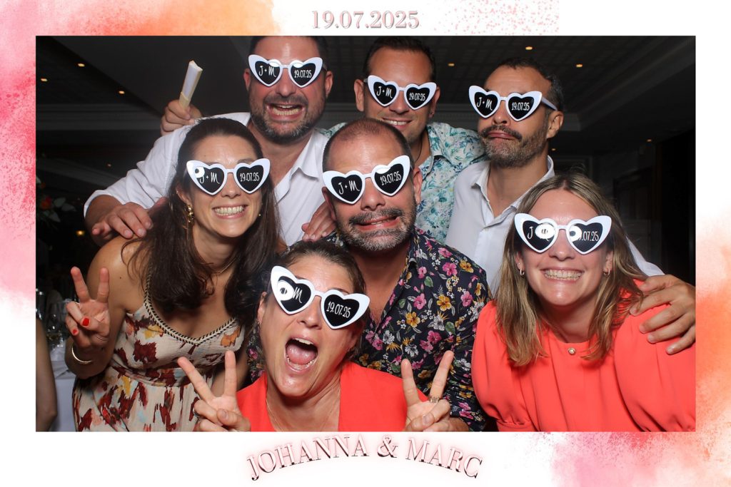 un photobooth au château d'Epeyssoles à l'occasion d'un mariage