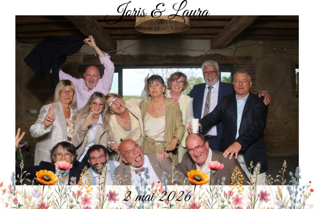 photobooth mariage Ain borne bois Insta'SHOOT en action